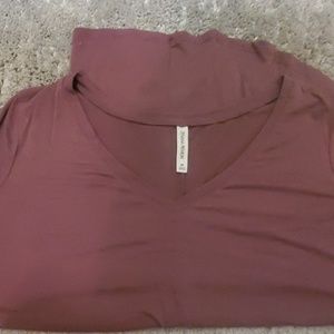V-neck tee